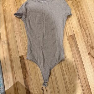 Abercrombie Tan/Grey short sleeve bodysuit